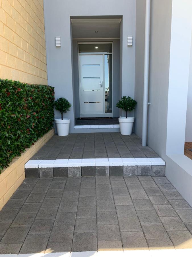 The Hutt On Mandurah Marina Leilighet Eksteriør bilde